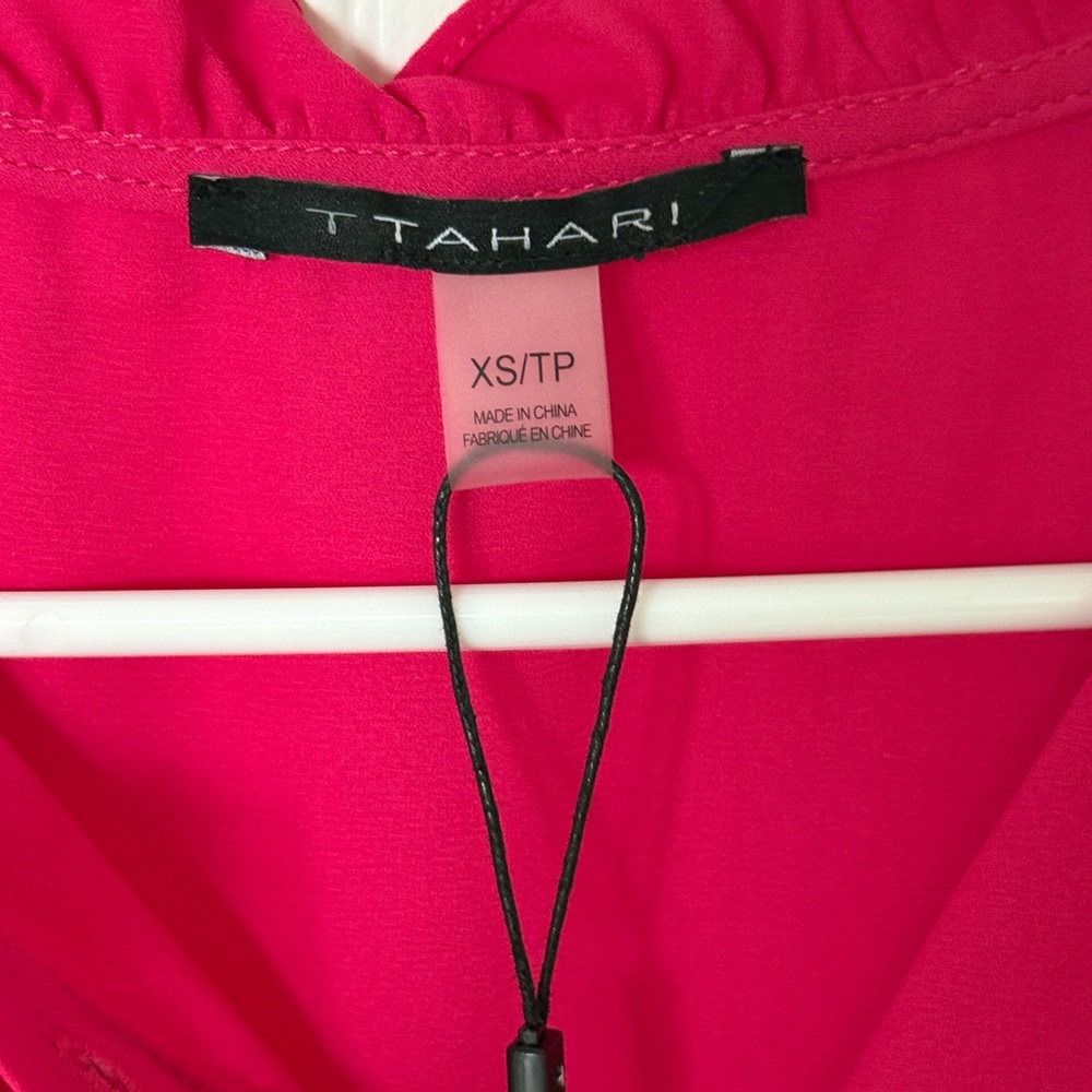 T.Tahari XS pink ruffled light weight blouse. New w tags - Picture 3 of 4